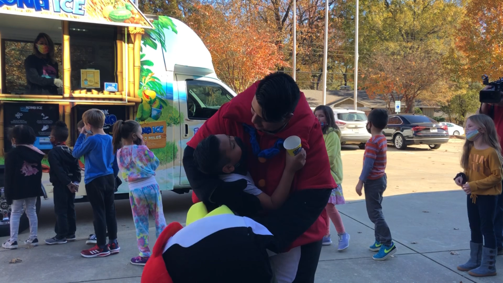 Surprise Soldier Homecoming at Andy Woods Elementary