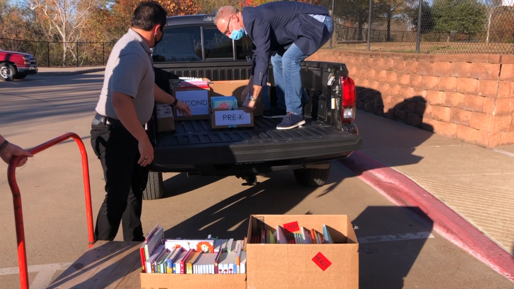 Marvin UMC donates 450 new books to Bonner Elementary Students