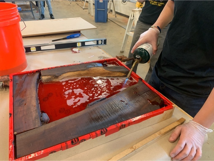 resin pour