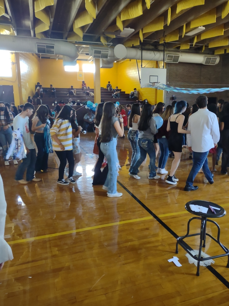 Circle dancing
